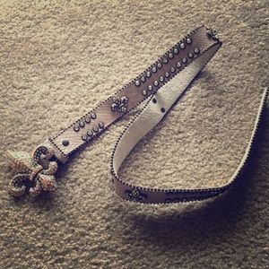 Light pink studded cowboy belt ⚜️⚜️⚜️